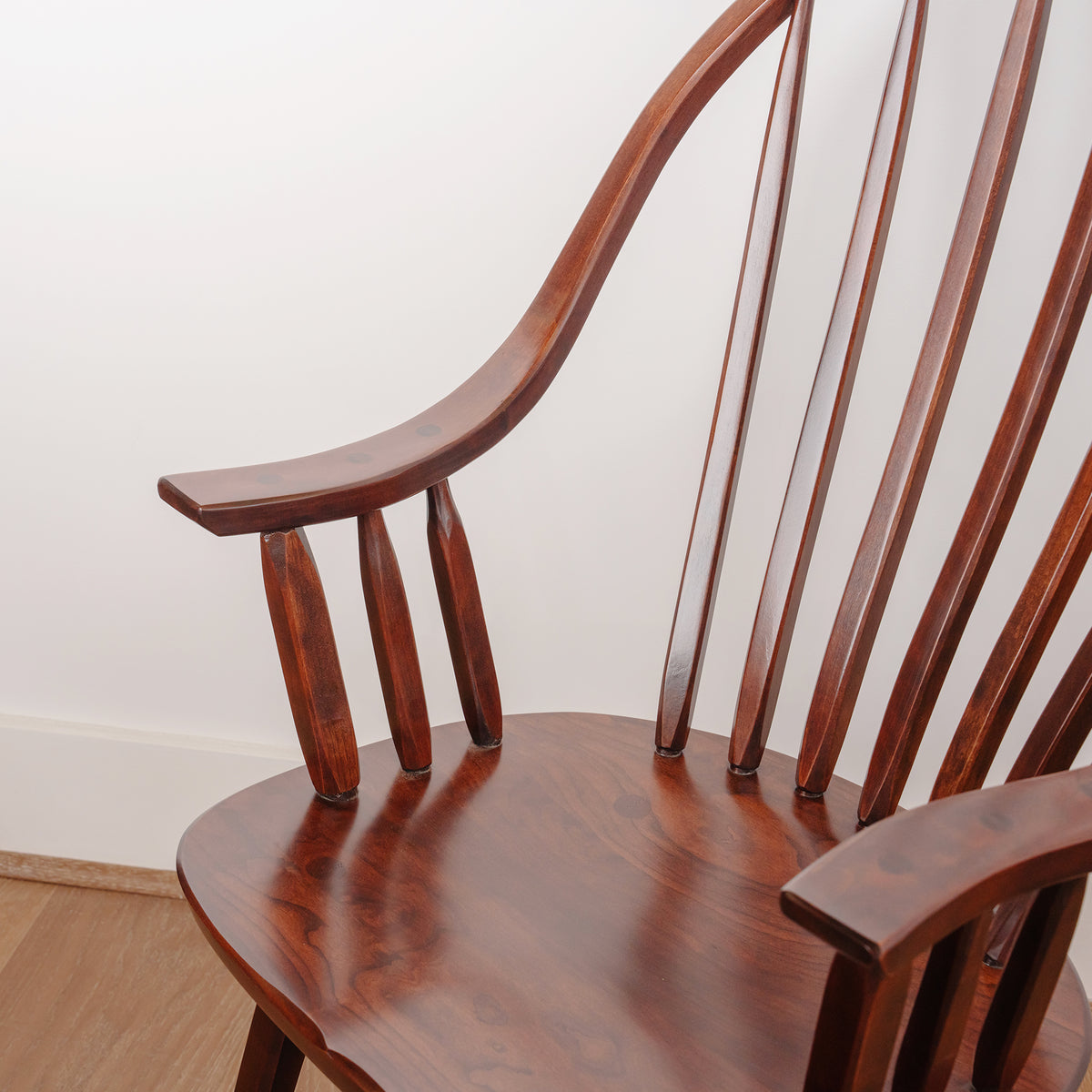 Handcrafted Wooden Continuous Arm Windsor Chair | Hunt Country 