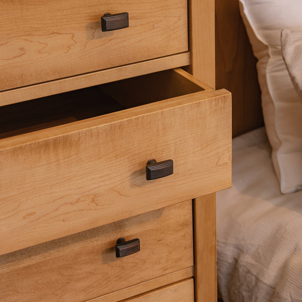 5 Drawer Dresser with Tapered Legs