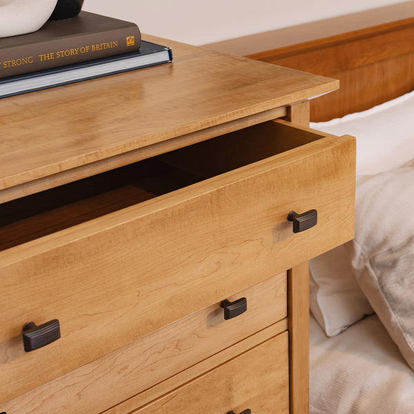 5 Drawer Dresser with Tapered Legs